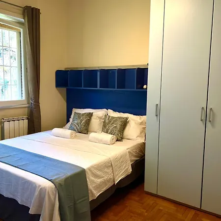 Luxury Giorgi Semesterbostad